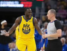 IM体育注册链接-关于老鹰队新援发威，助球队保住季后赛席位的信息