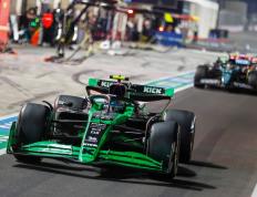 IM体育官网-法拉利完胜红牛车队，周冠宇刷新纪录的简单介绍