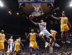 IM体育下载-库里跨界压制？当勇士灵魂投射于快船独行侠之战