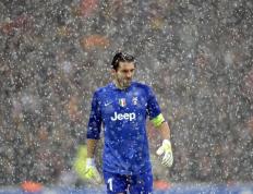 IM体育-广东队对阵开拓者，保罗数据全面爆炸，一场跨越篮球文化的对话