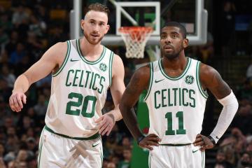 IM体育App下载-太阳鏖战火箭，易建联扛起全队