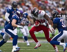 IM体育官网-孤胆英雄与城市荣光，郭艾伦扛起青岛队绝杀骑士的传奇之夜