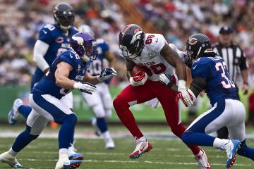 IM体育官网-孤胆英雄与城市荣光，郭艾伦扛起青岛队绝杀骑士的传奇之夜