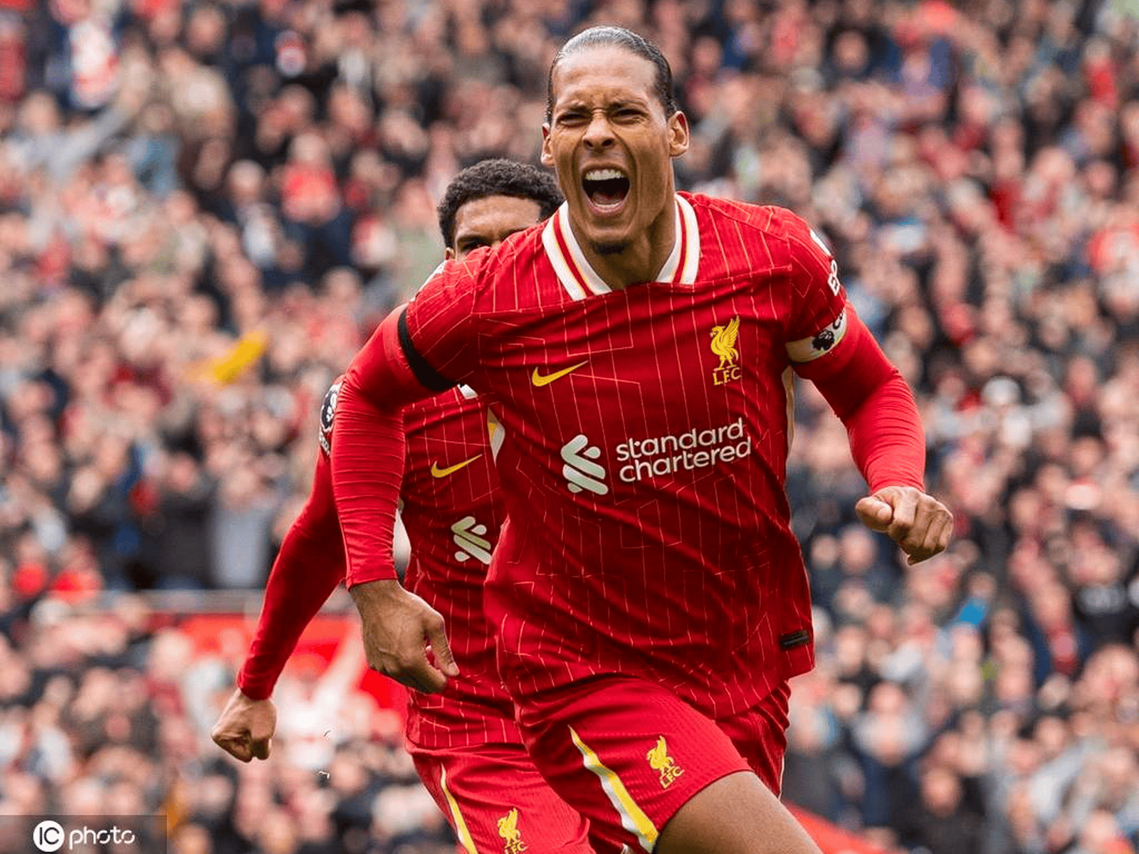 IM体育app-意大利强势利物浦,范佩西送出助攻