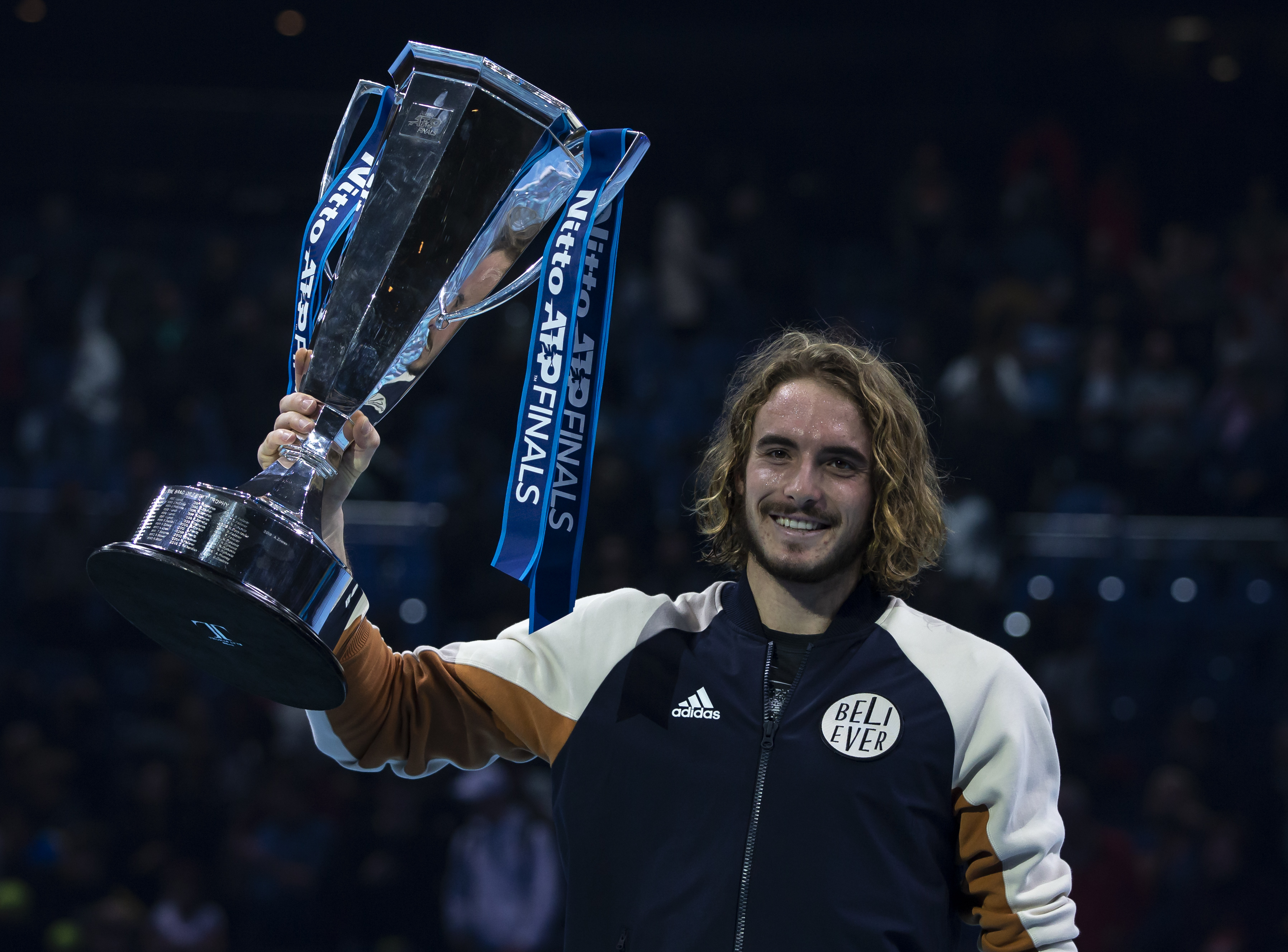 IM体育在线注册-美国网球队绝地反击法国网球队，西西帕斯爆发神勇的简单介绍