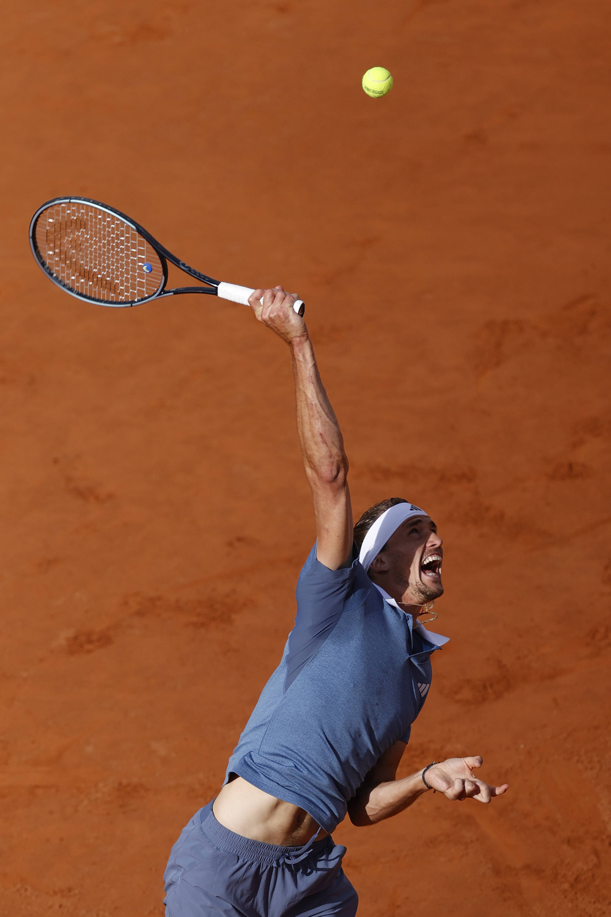 IM体育社区互动入口-西班牙网球队完胜法国网球队,兹维列夫打破历史纪录的简单介绍