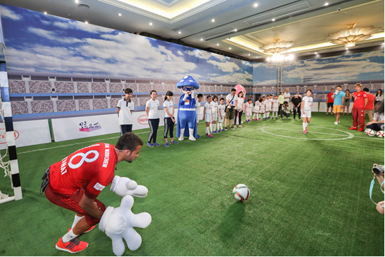 IM体育注册链接-小球员大展身手，带领球队取得胜利