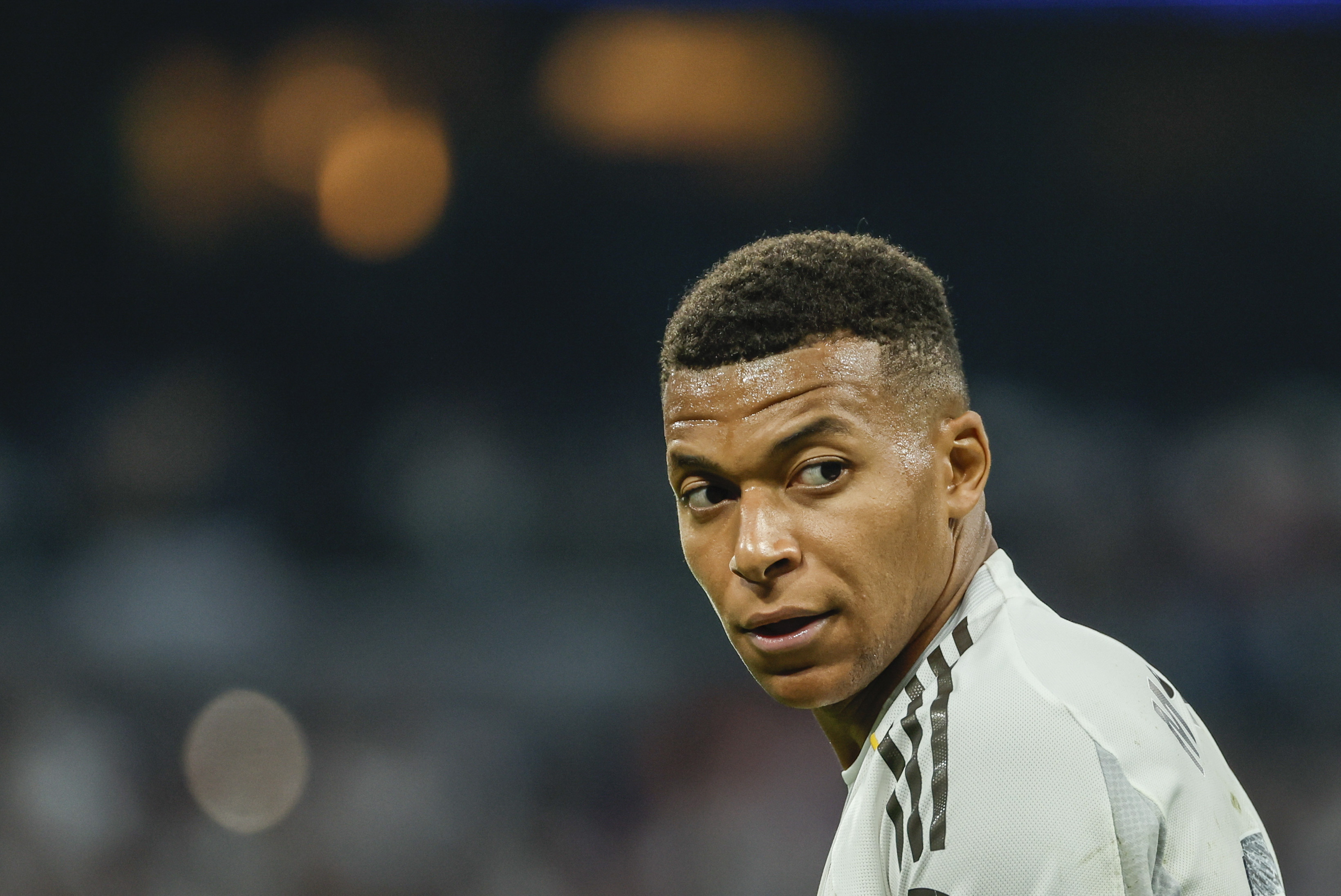 IM体育下载-欧洲杯预选赛西甲球星大放光芒