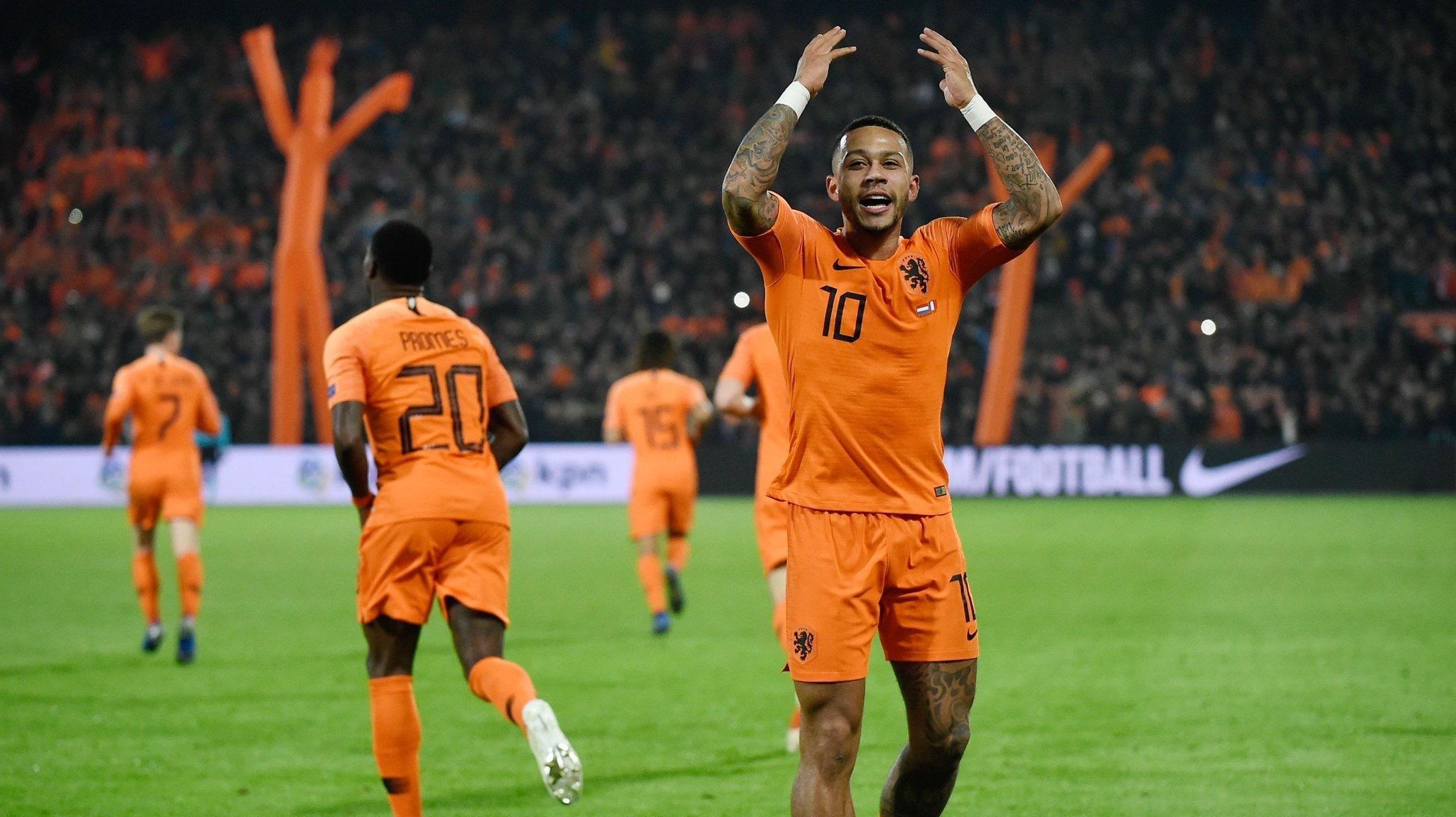 IM体育下载-包含里昂重回胜利，赢得球迷喝彩的词条