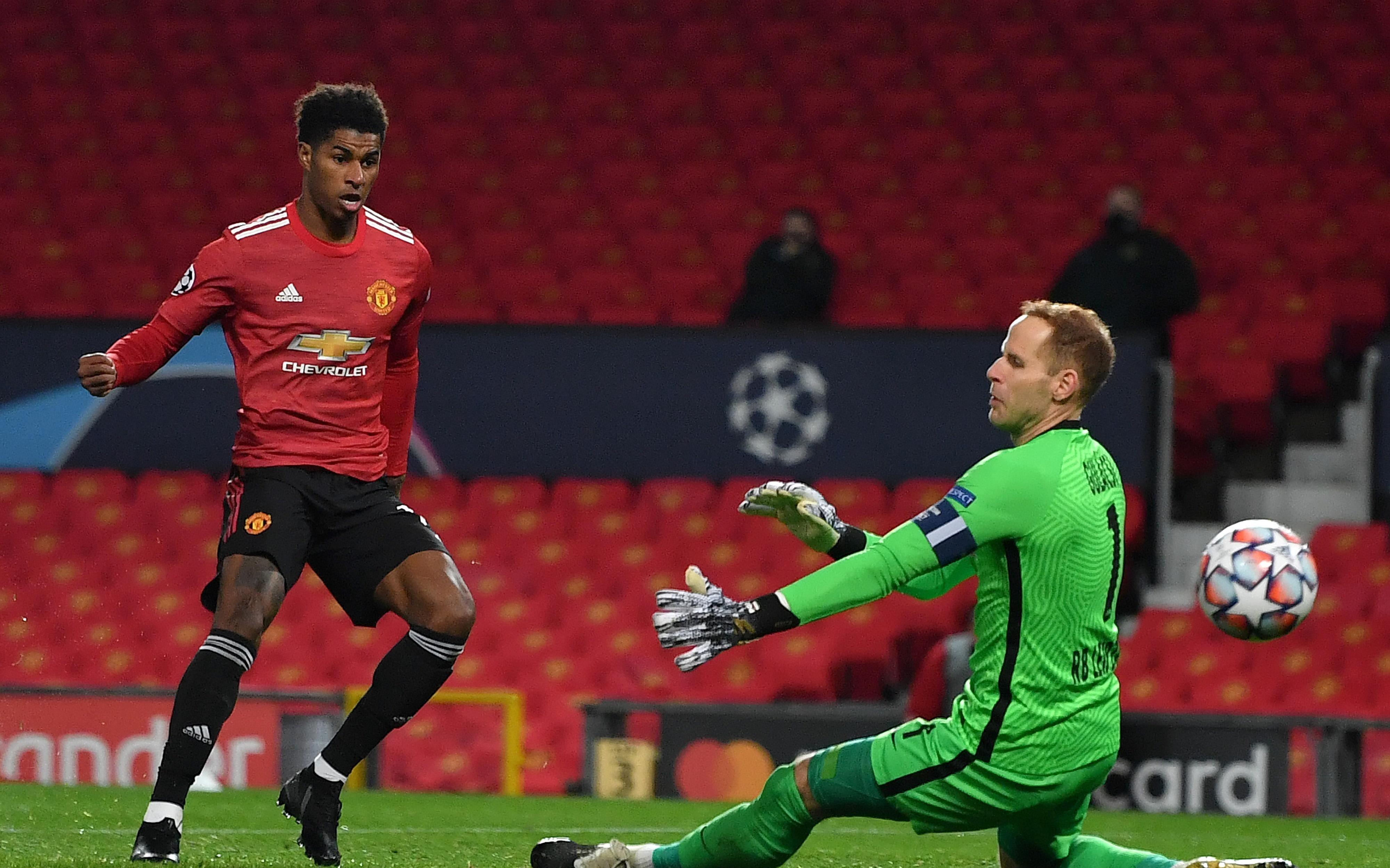 IM体育-包含荷甲新贵志在必得，冲破欧冠强敌封锁的词条