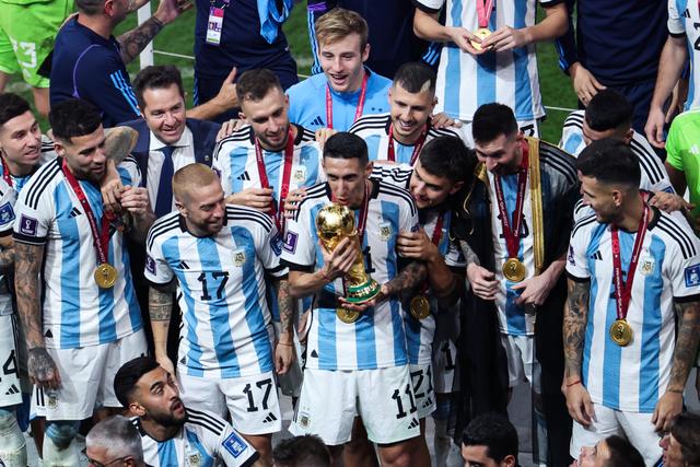 IM Sport-葡萄牙碾压巴萨，迪马利亚惊艳世界