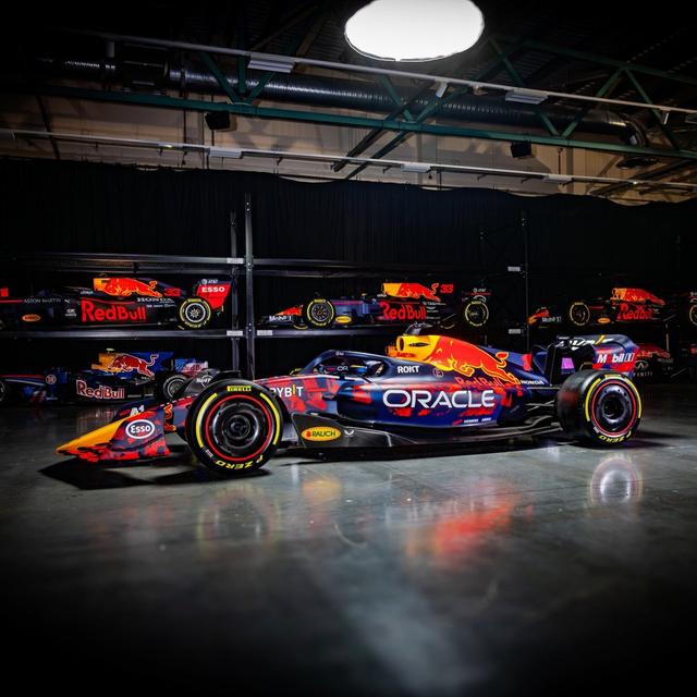 IM体育赛事直播入口-包含红牛车队碾压阿斯顿马丁，汉密尔顿刷新纪录的词条