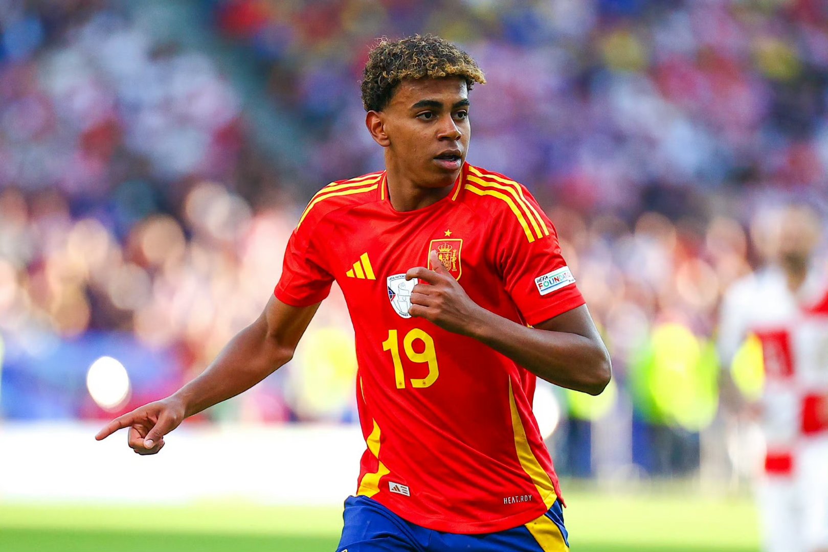 IM体育官方网站-西班牙客场战胜塞尔维亚，欧洲杯预选赛积分领先的简单介绍