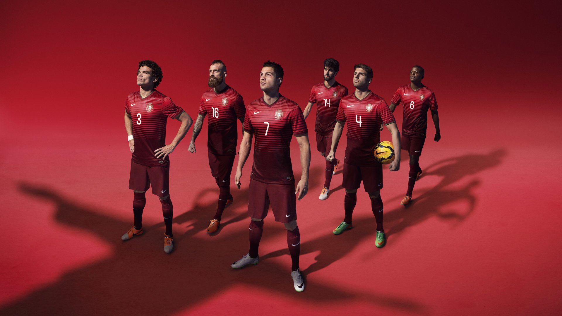 IM体育官网入口-当东方绝杀遇上西方纪录，体育之夜的平行交响